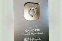 Crea una Placa Personalizada de Instagram con 100,000 Seguidores